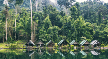 Bungalows flottants en Thaïlande