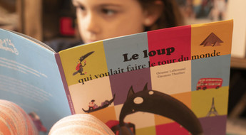 Le loup qui voulait faire le tour du monde - Livre sur le voyage pour les enfants