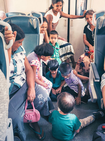 Prendre le train, avec les locaux