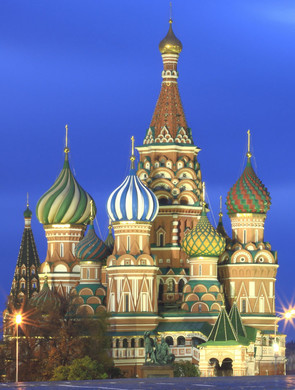 La cathédrale Basile le Bienheureux sur la place Rouge à Moscou