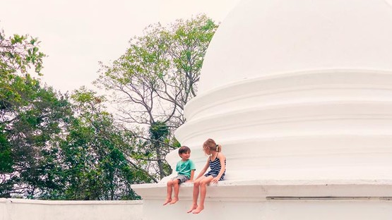Visite temple Sri Lanka avec ses enfants