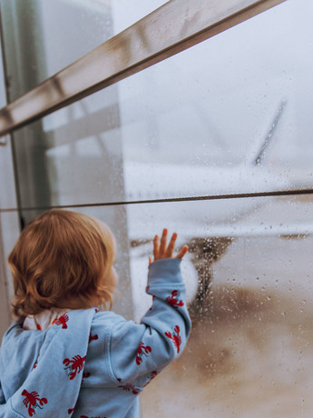 A l'aéroport avec des enfants