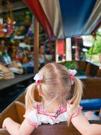 Family traveller in Thailand