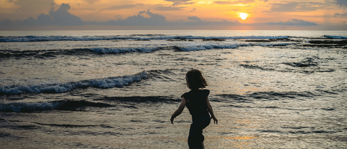 Baignade à Bali en famille