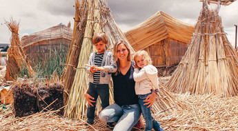 Sur le lac Titicaca au Pérou avec ses enfants
